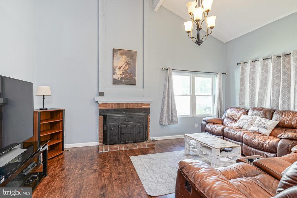 6 PITTMAN PLACE
