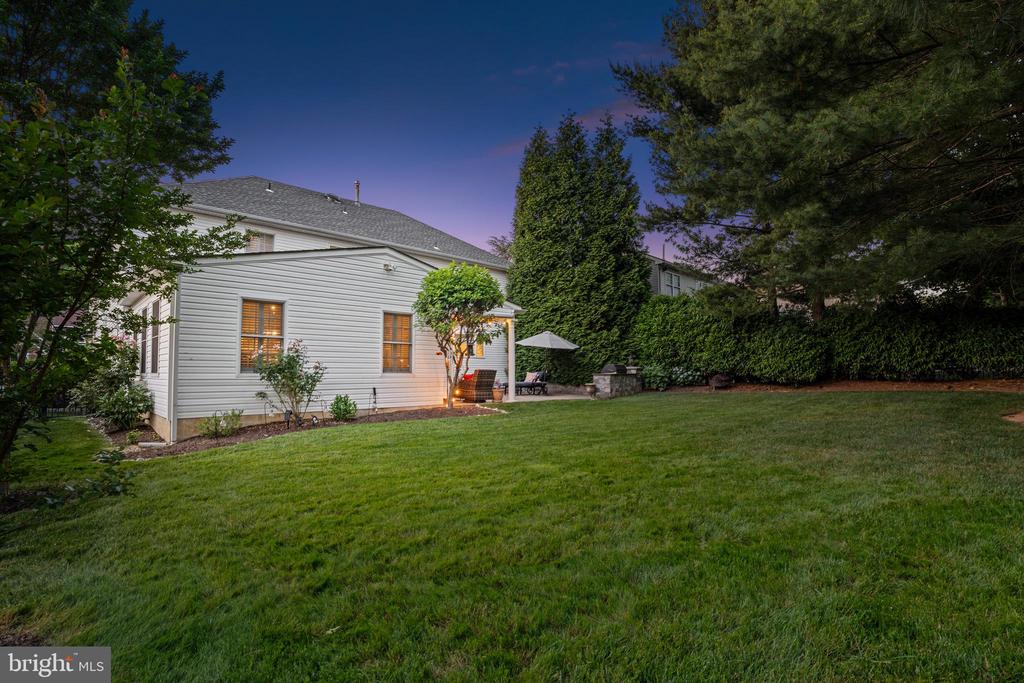318 NEWTON COURT