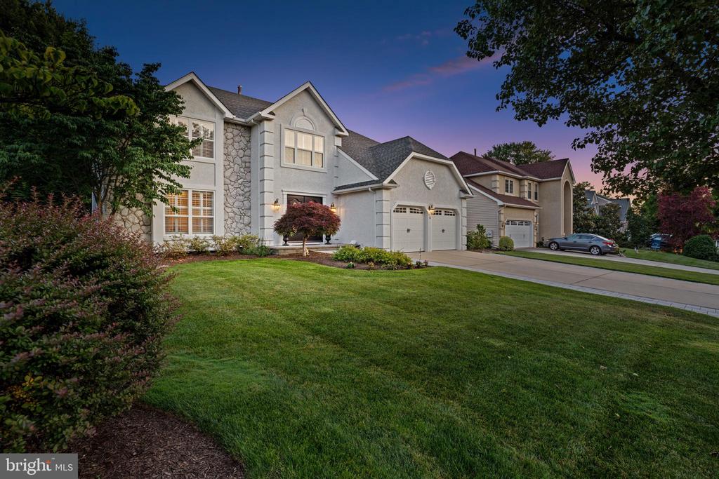 318 NEWTON COURT