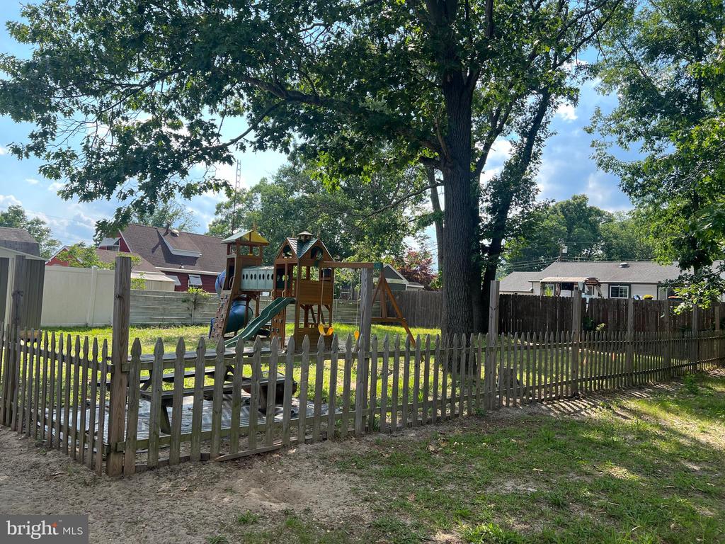 22 MELROSE DRIVE