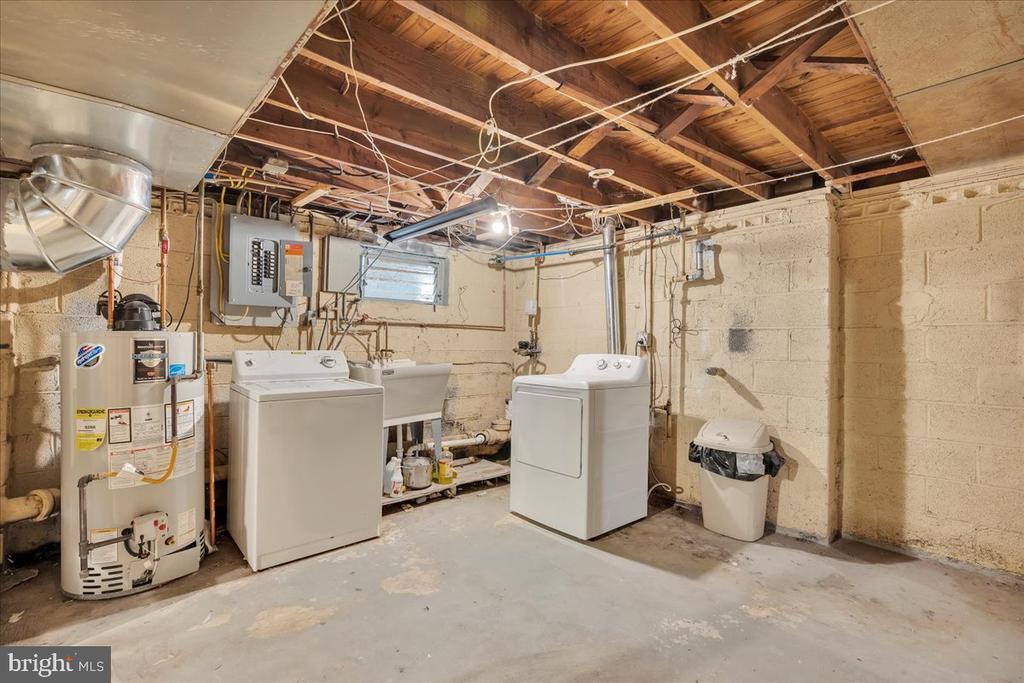 446 WALNUT STREET