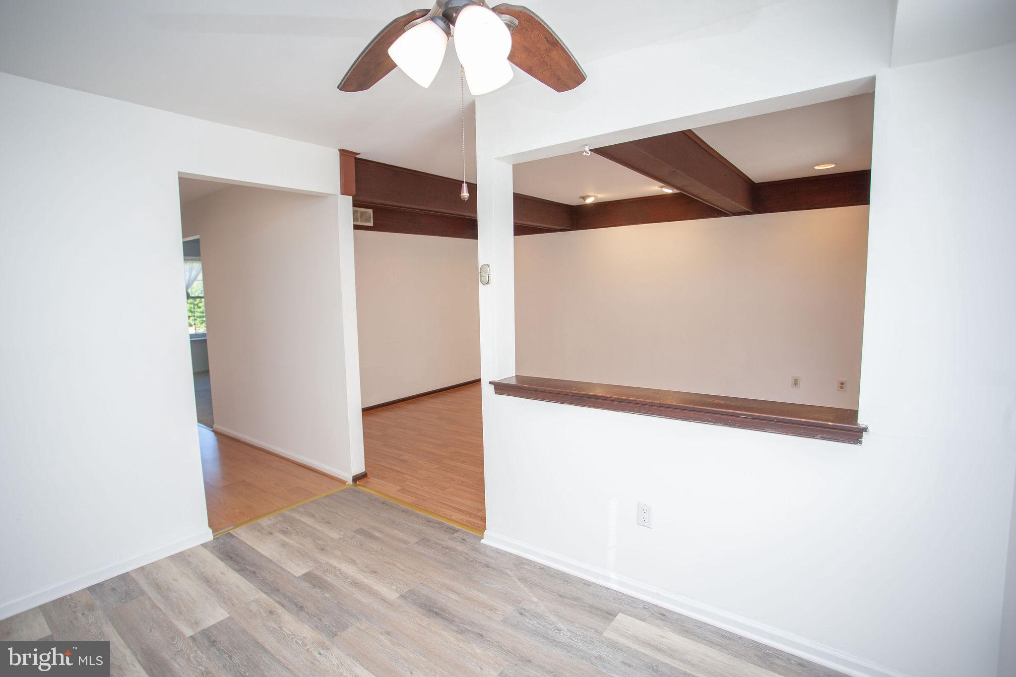 9 N GREEN ACRE DRIVE