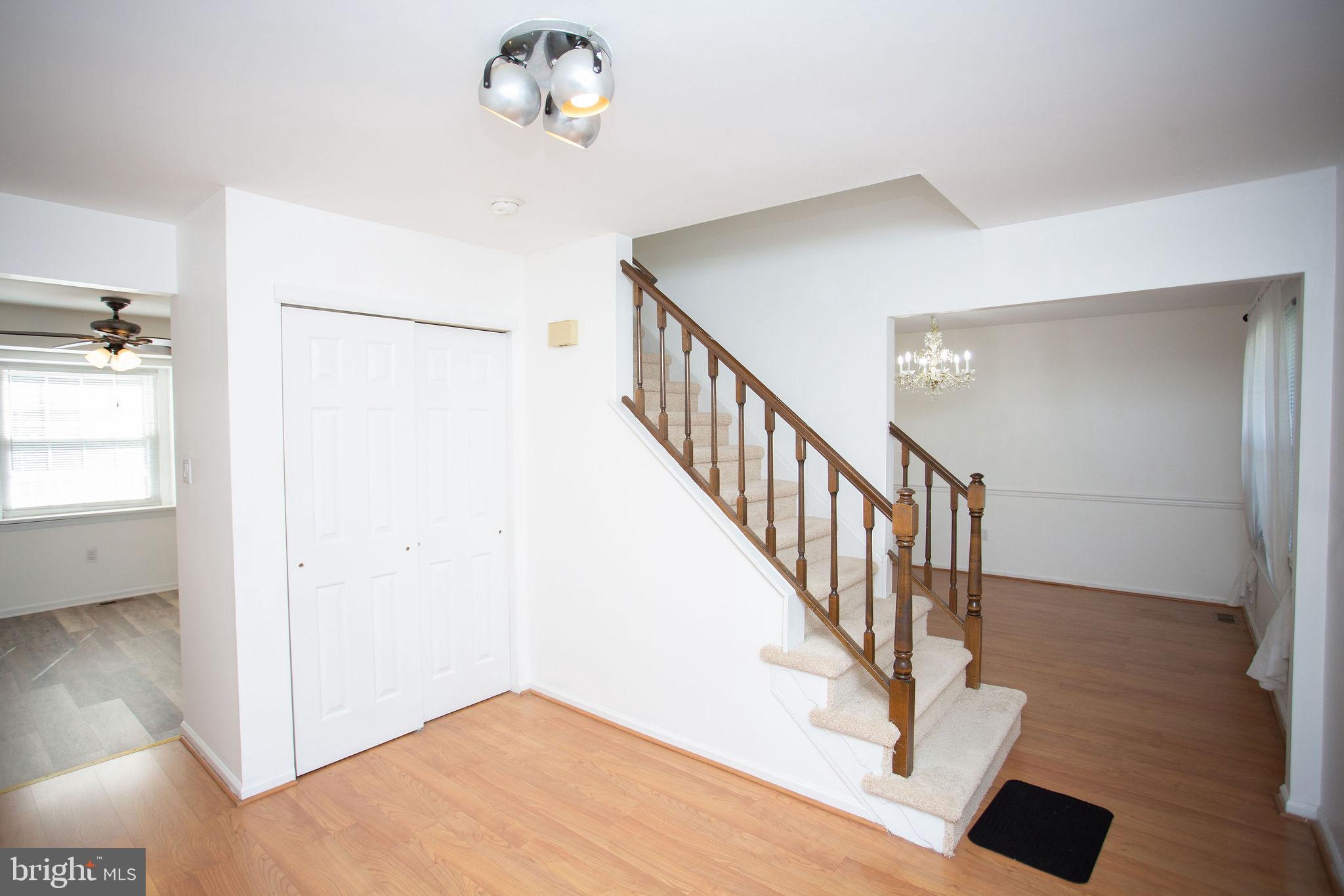 9 N GREEN ACRE DRIVE