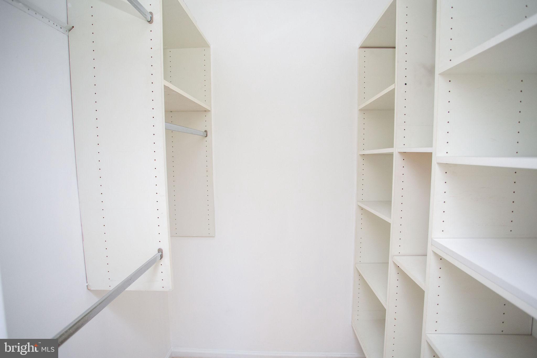 9 N GREEN ACRE DRIVE