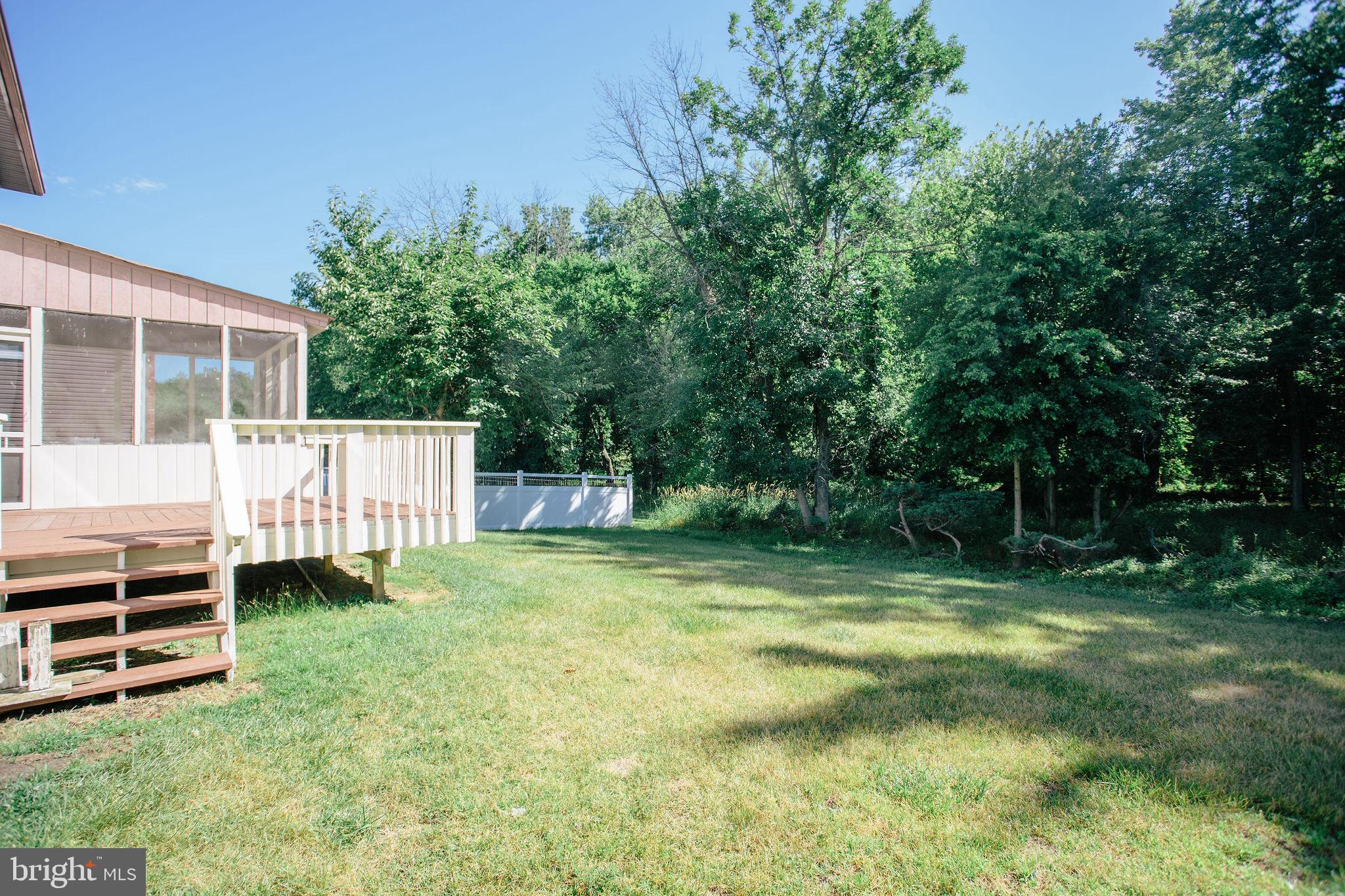 9 N GREEN ACRE DRIVE