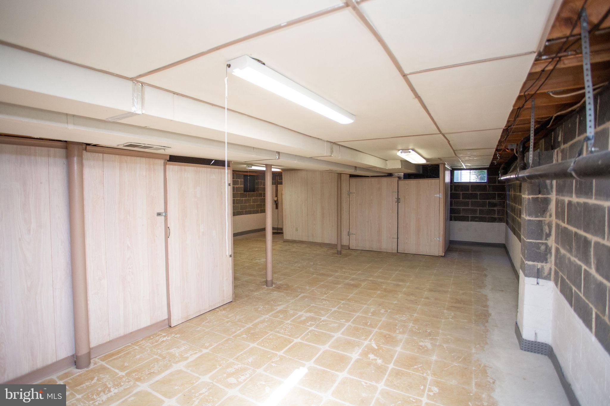 9 N GREEN ACRE DRIVE