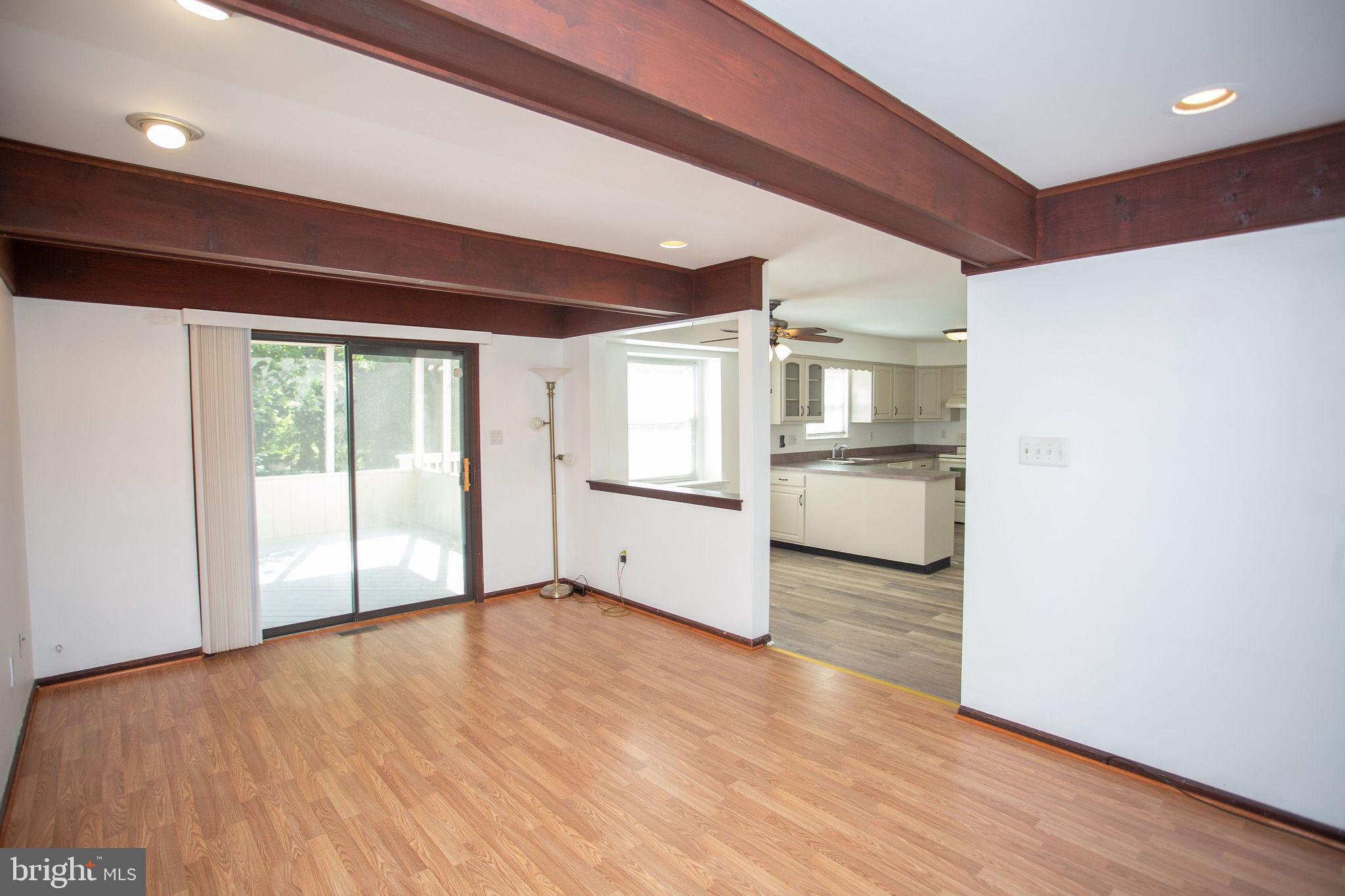 9 N GREEN ACRE DRIVE