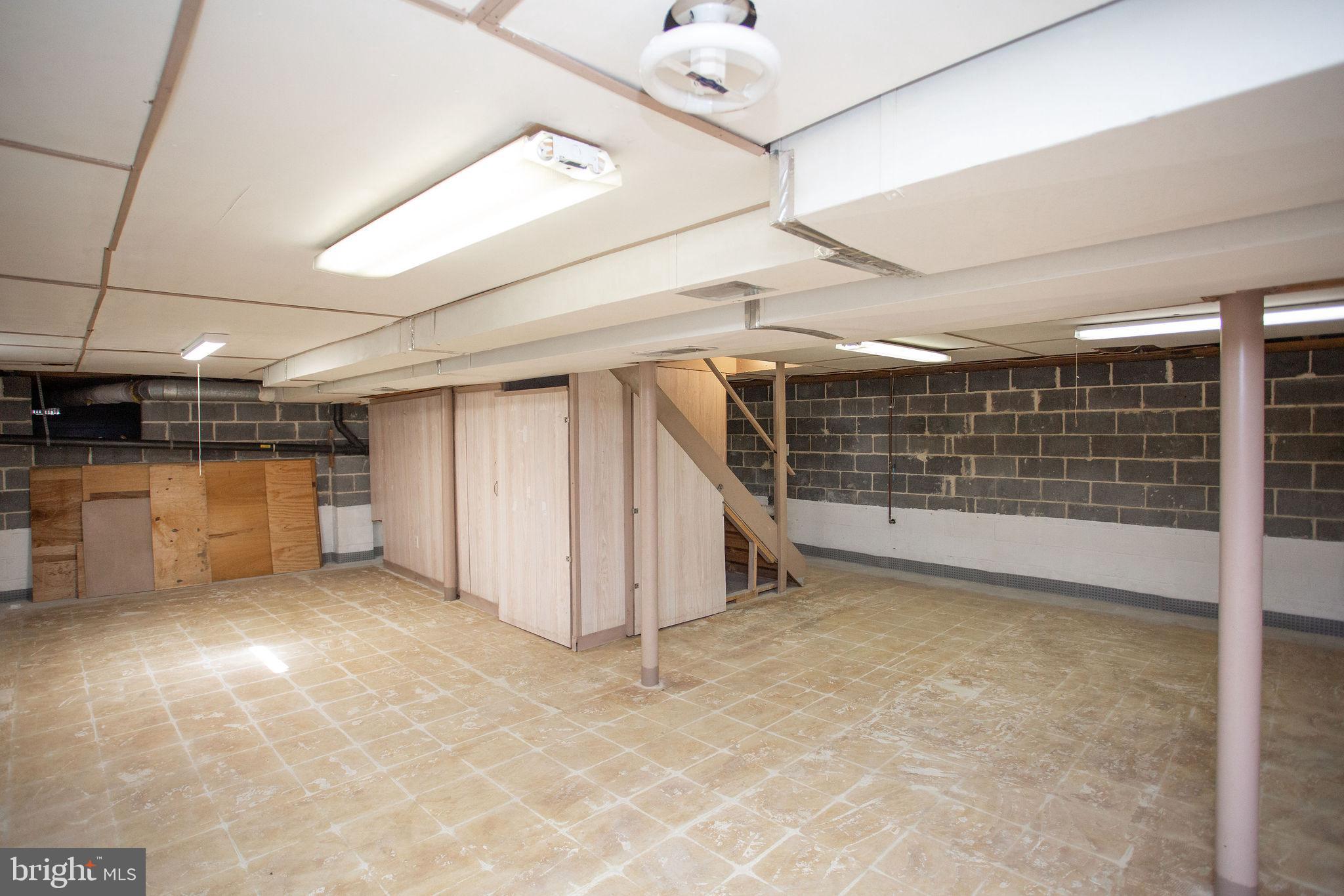 9 N GREEN ACRE DRIVE