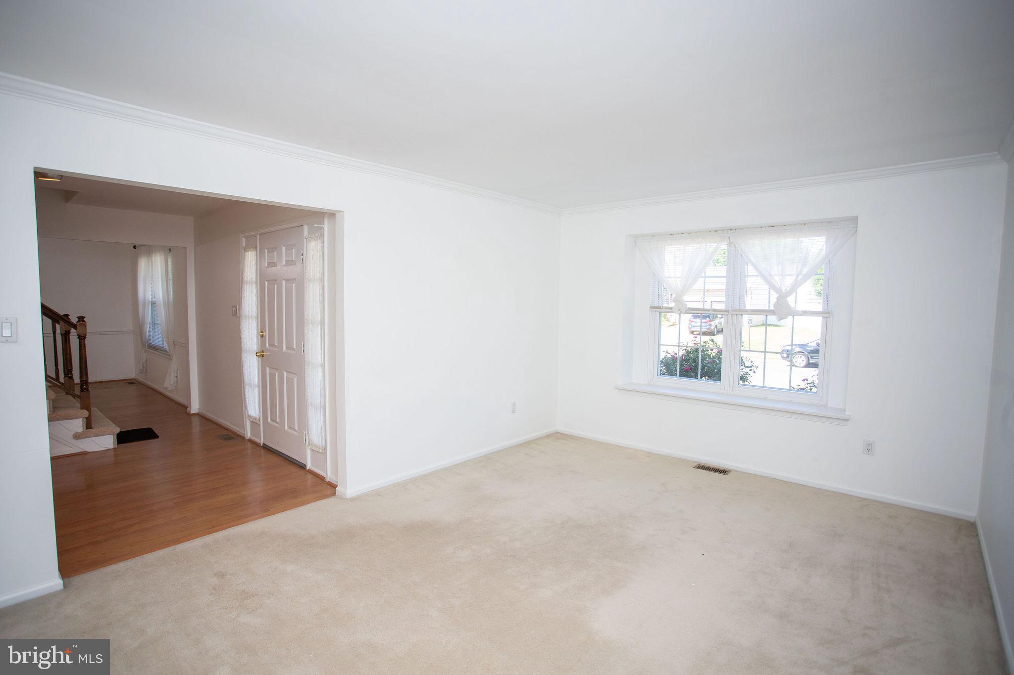 9 N GREEN ACRE DRIVE