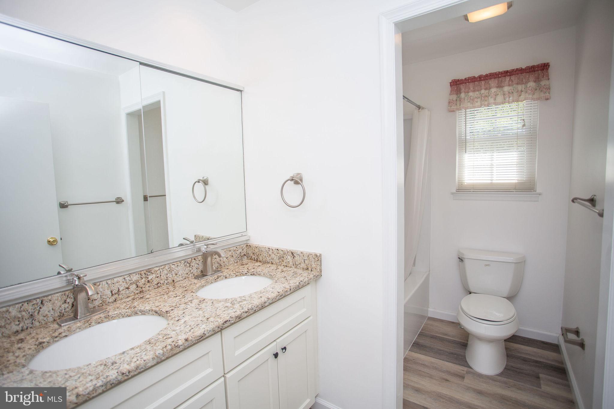 9 N GREEN ACRE DRIVE