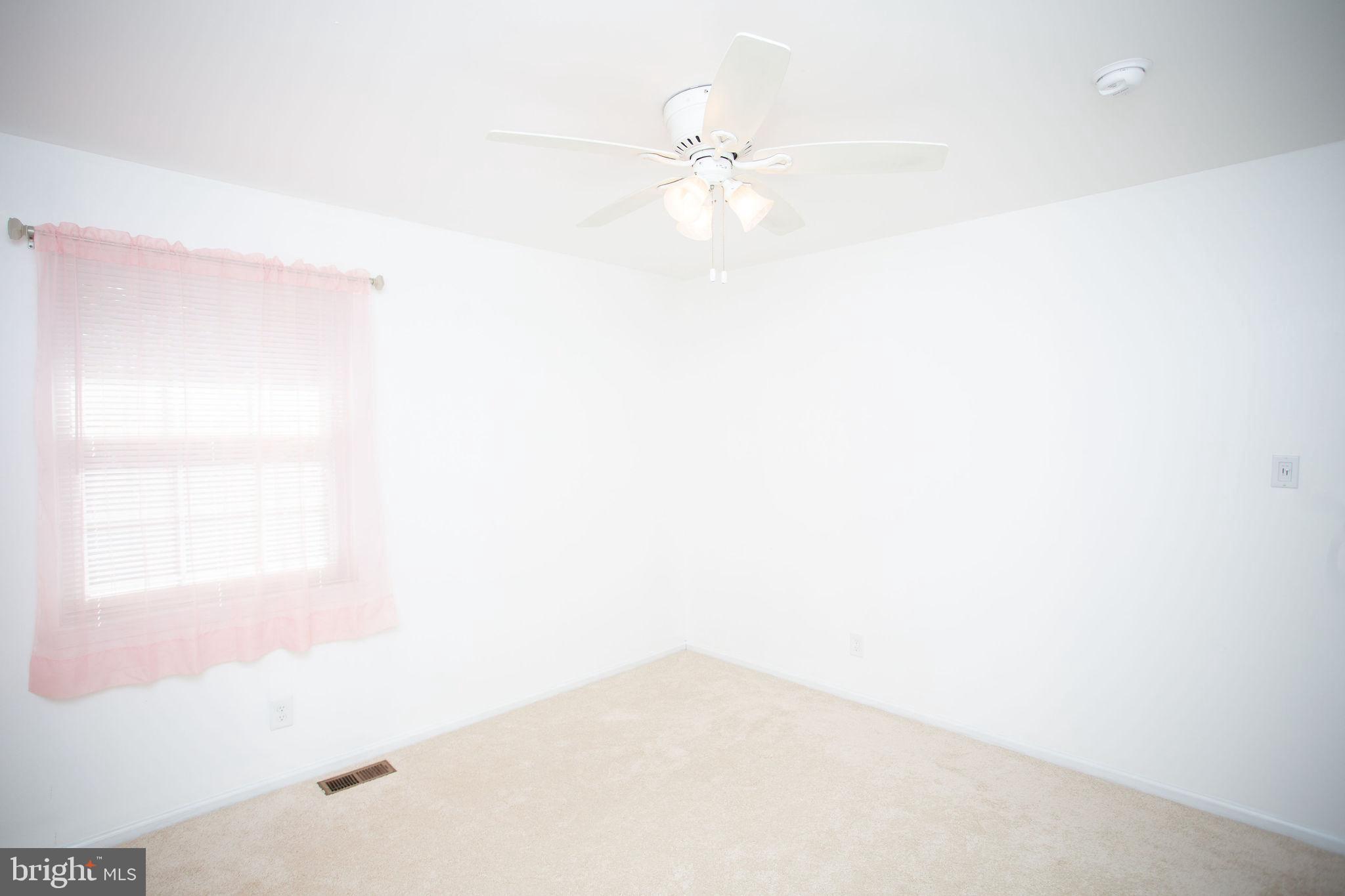 9 N GREEN ACRE DRIVE