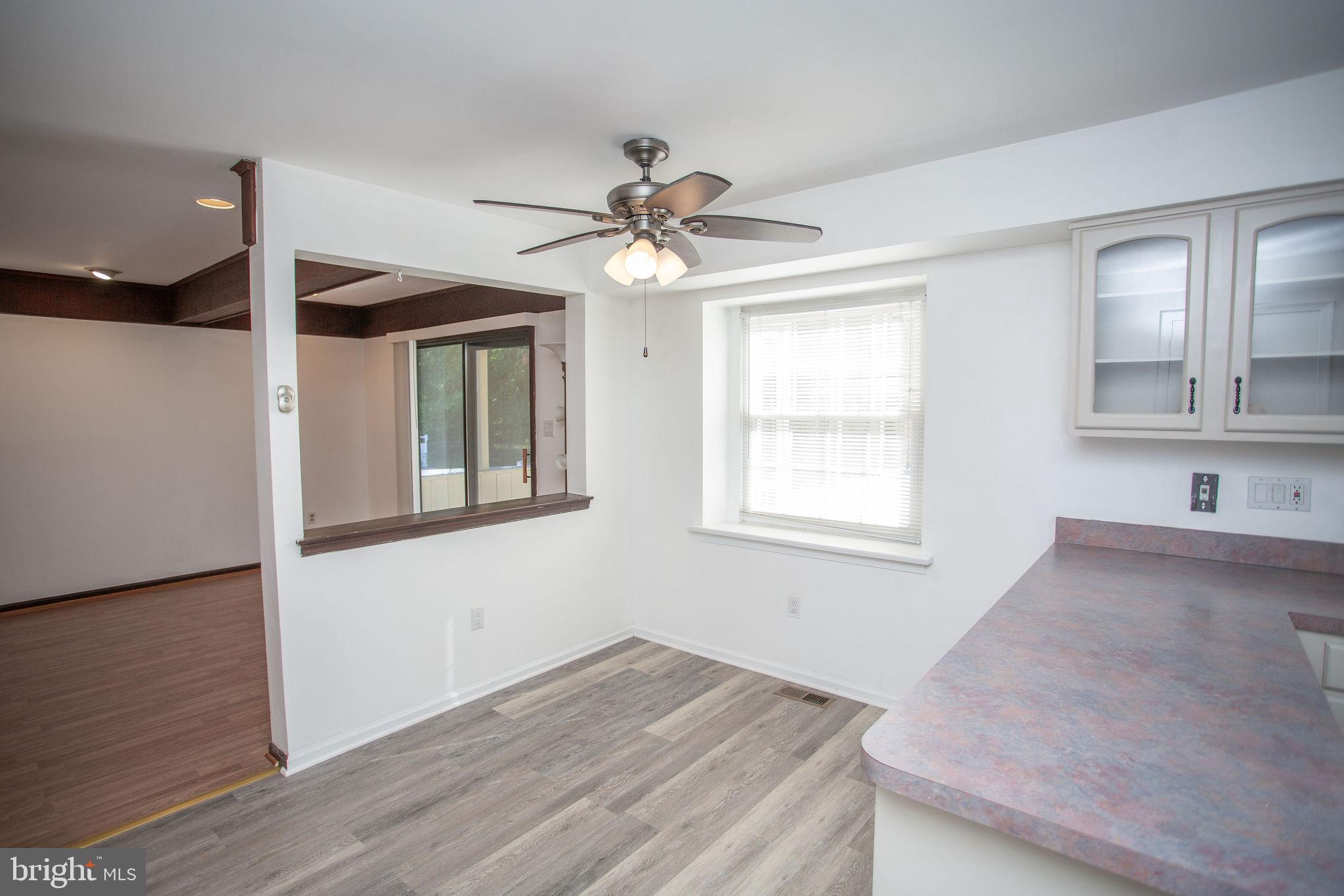 9 N GREEN ACRE DRIVE