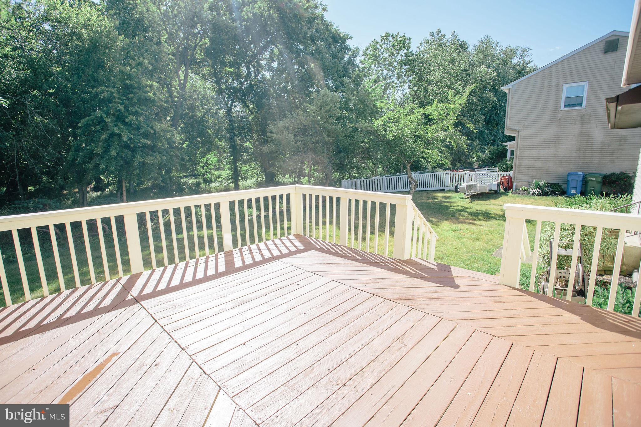 9 N GREEN ACRE DRIVE