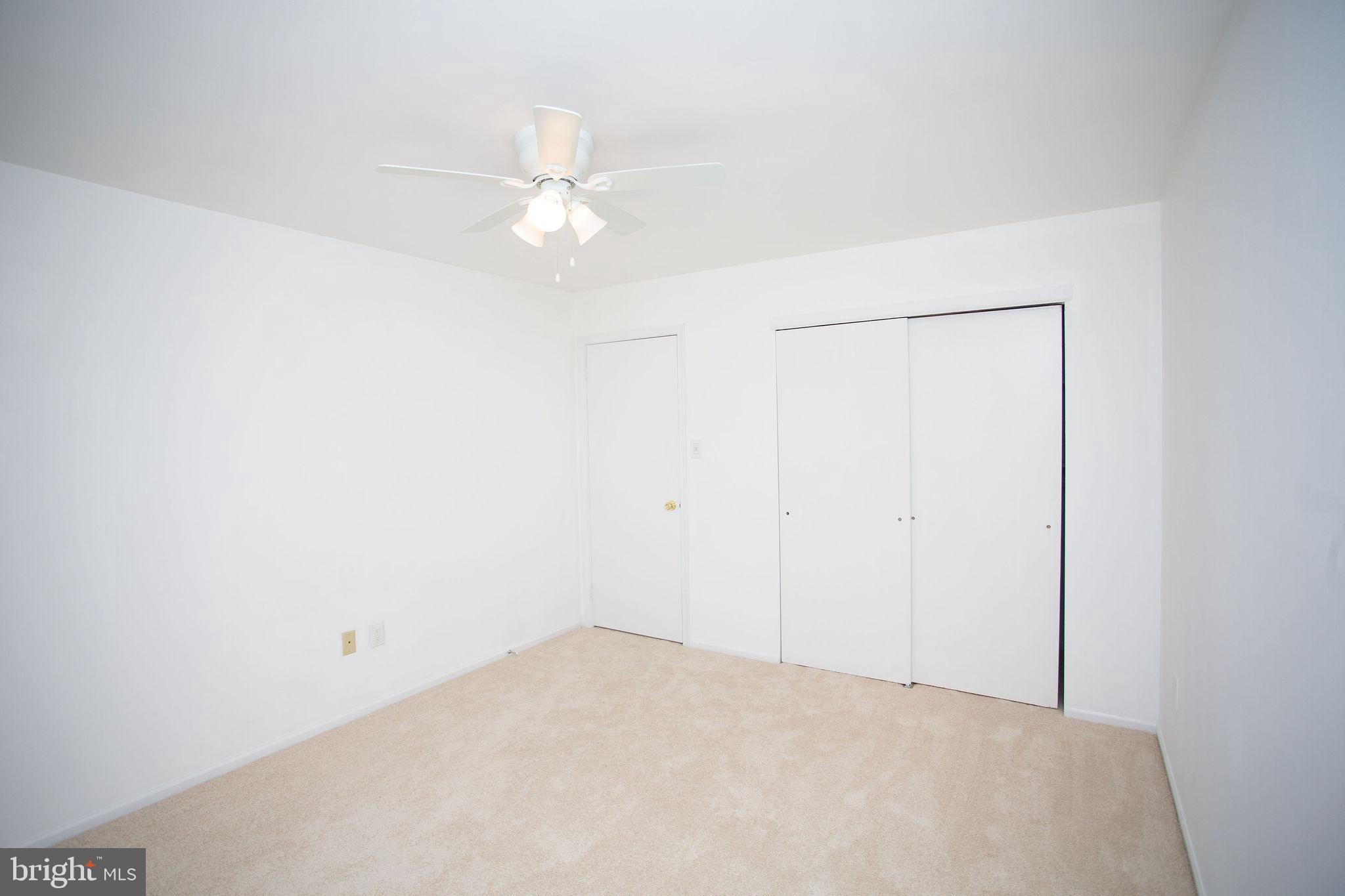 9 N GREEN ACRE DRIVE