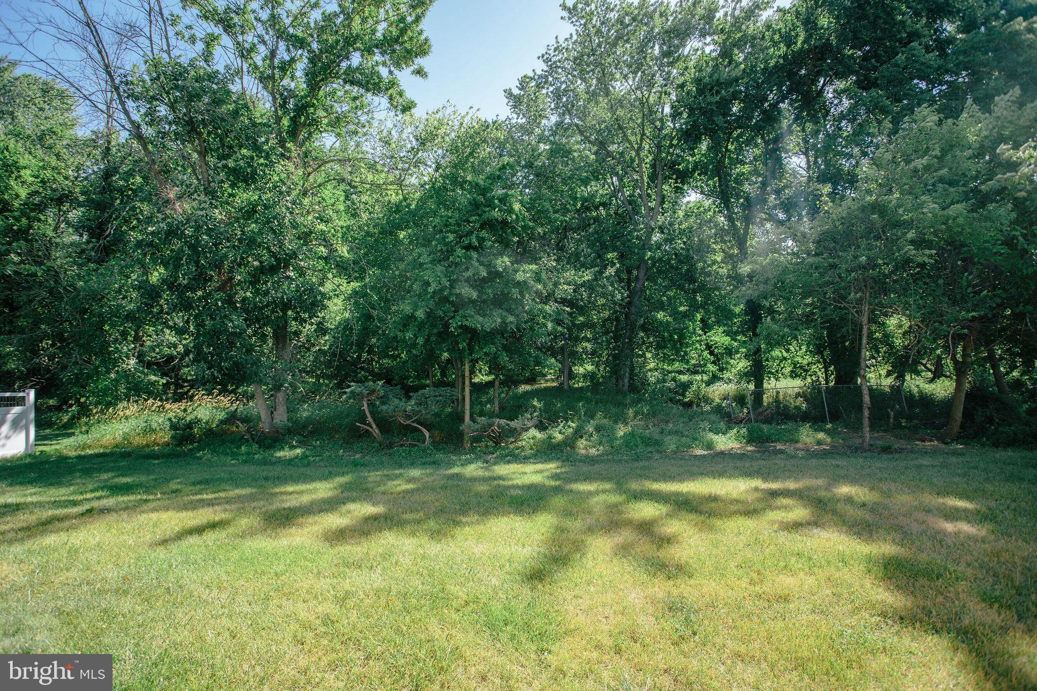 9 N GREEN ACRE DRIVE