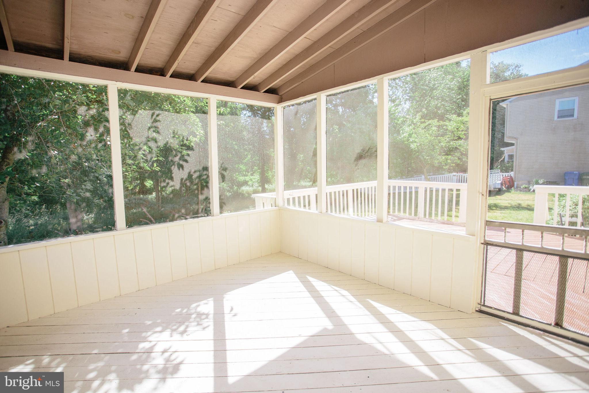 9 N GREEN ACRE DRIVE