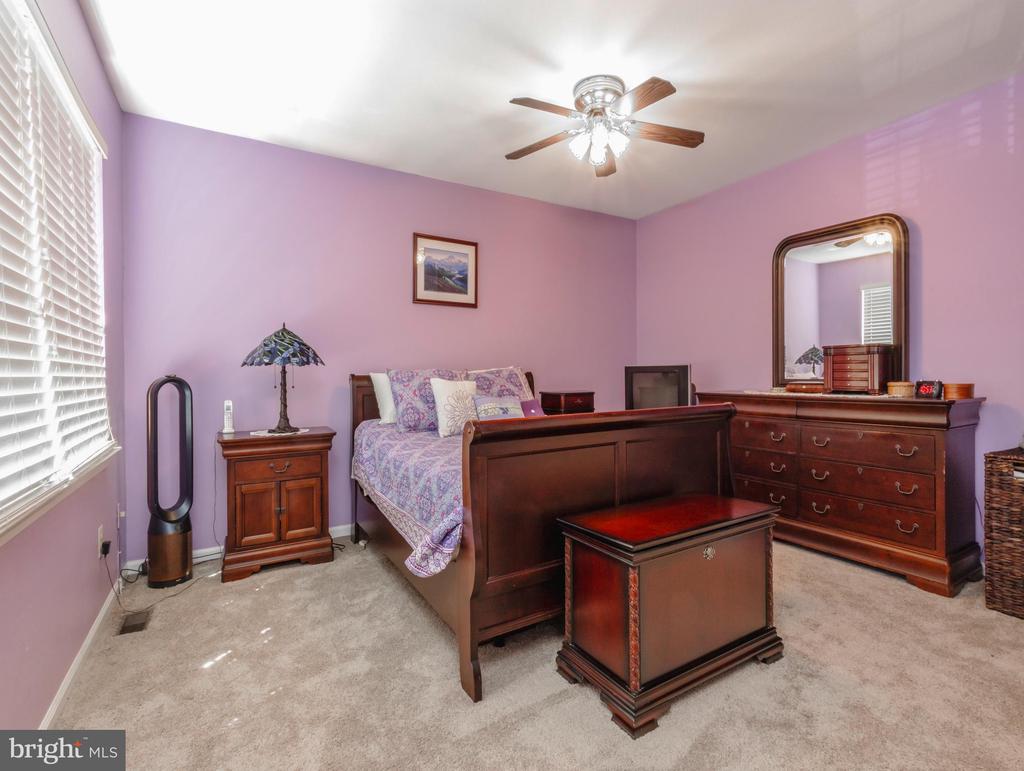 2404 DORAL DRIVE