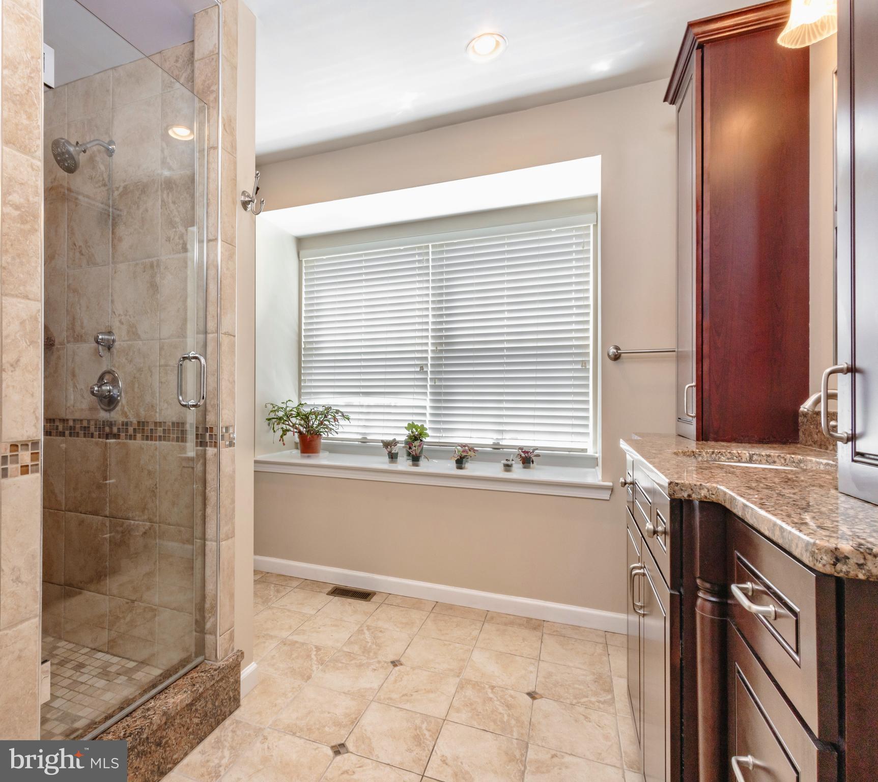 2404 DORAL DRIVE