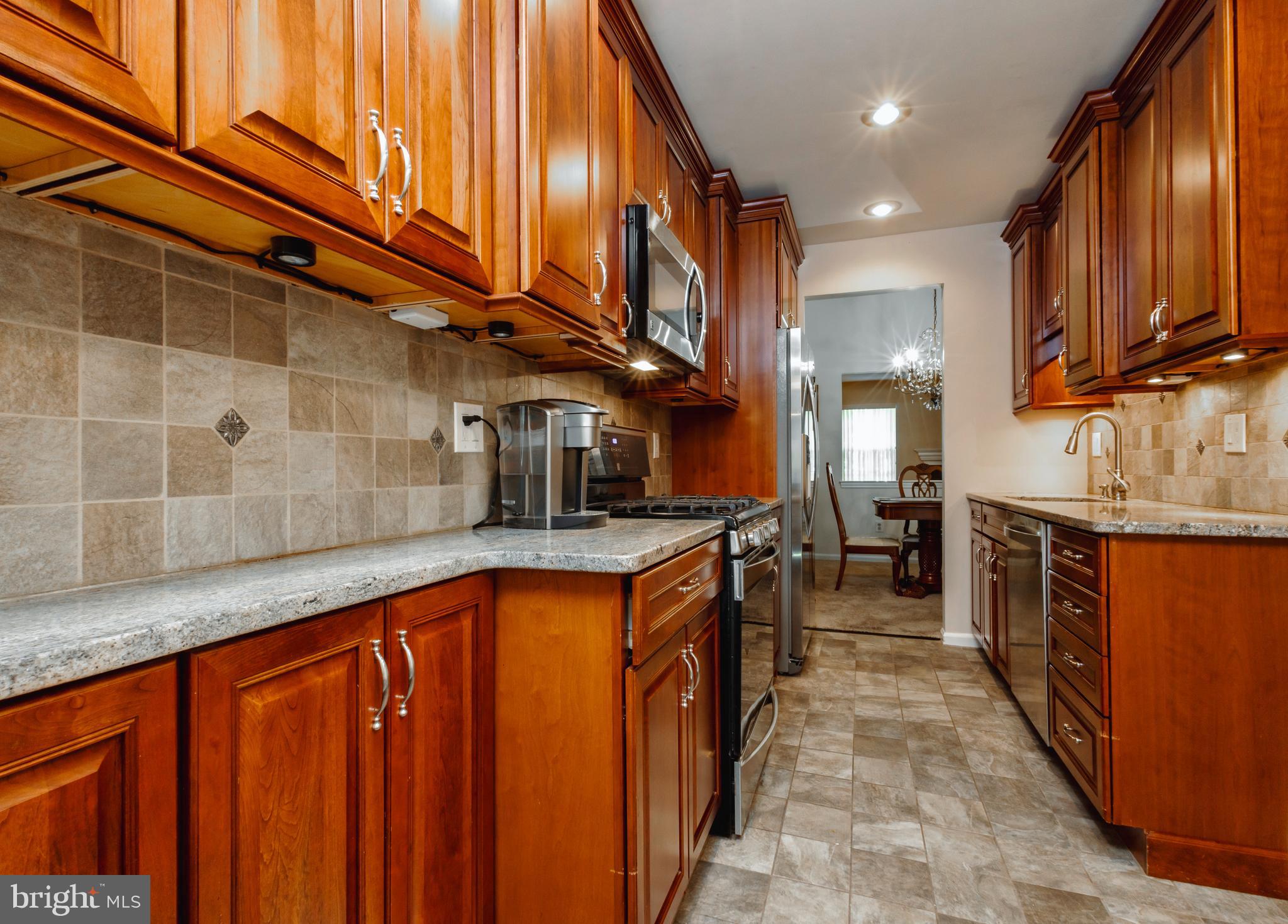 2404 DORAL DRIVE