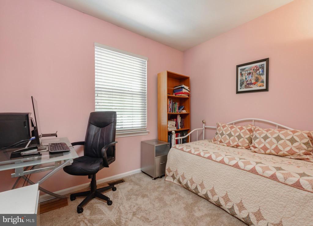 2404 DORAL DRIVE