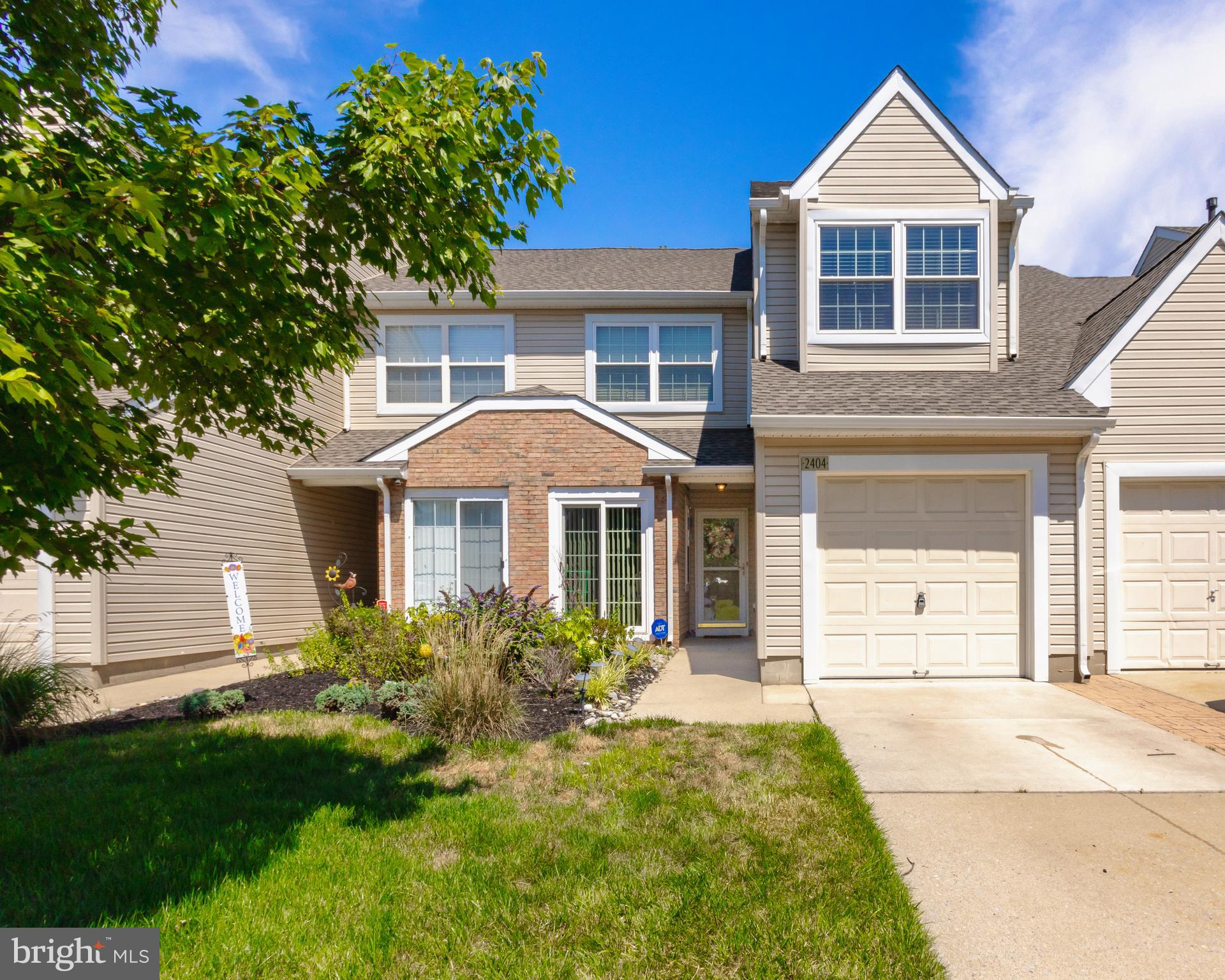 2404 DORAL DRIVE