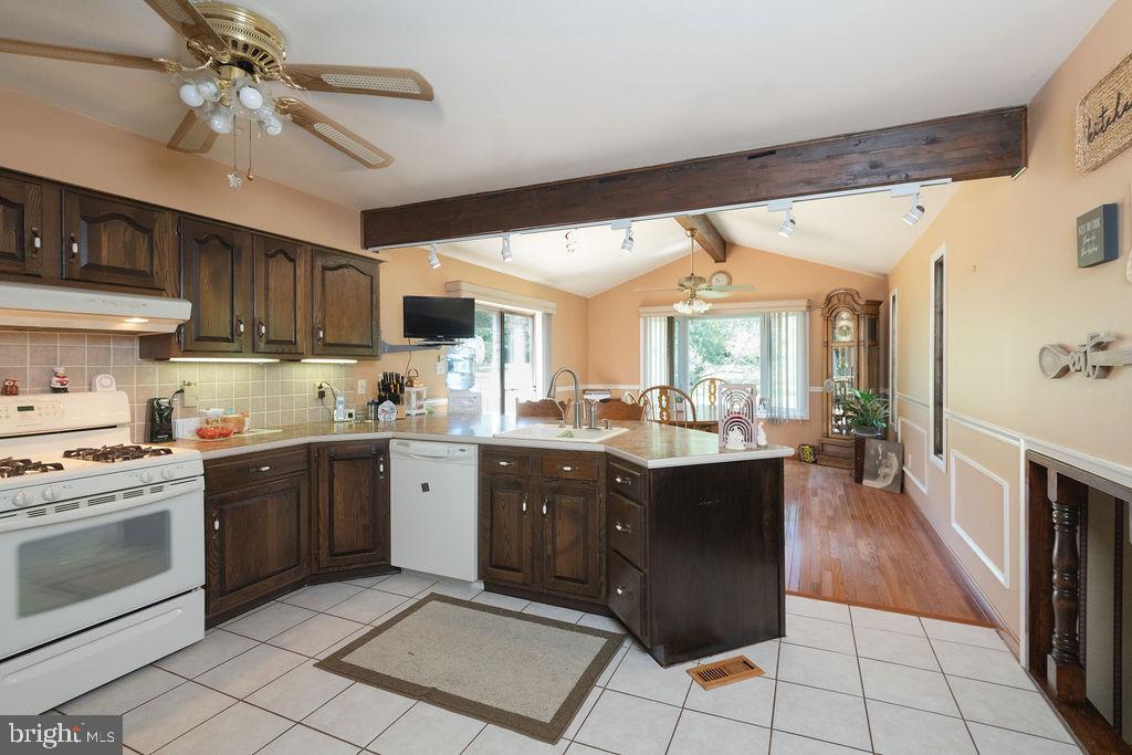 39 S CEDAR BROOK ROAD