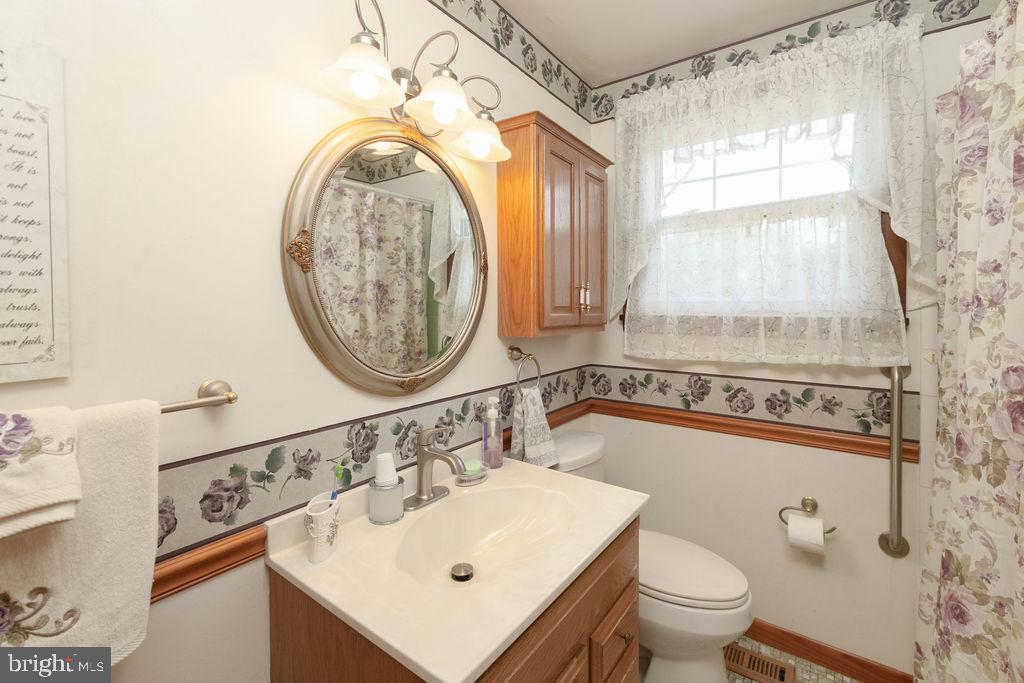 39 S CEDAR BROOK ROAD