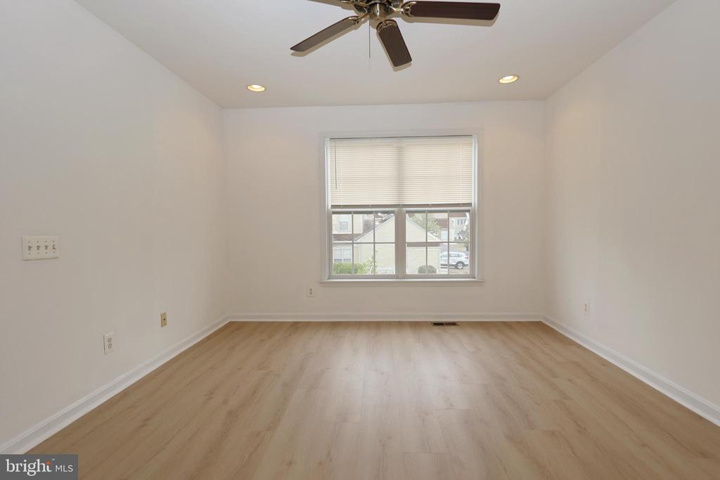 44 BORTON AVE