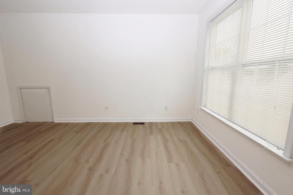 44 BORTON AVE