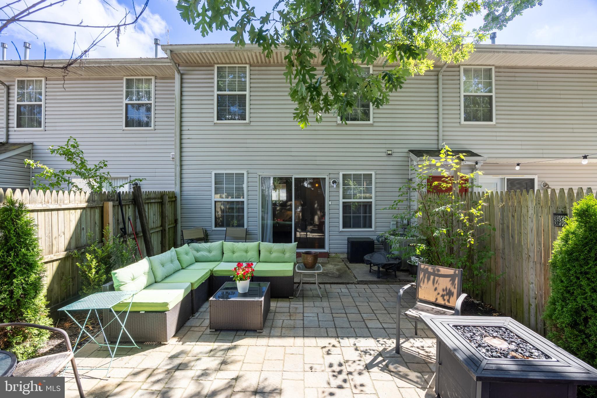 13 Grant Ln