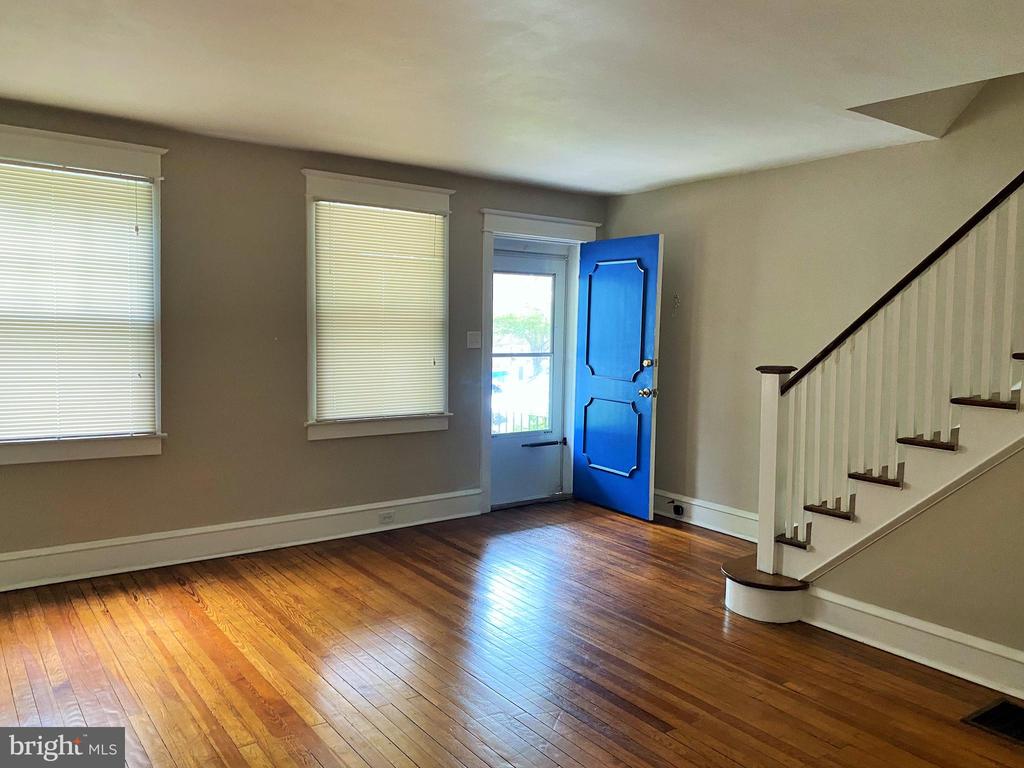 114 WESLEY AVENUE