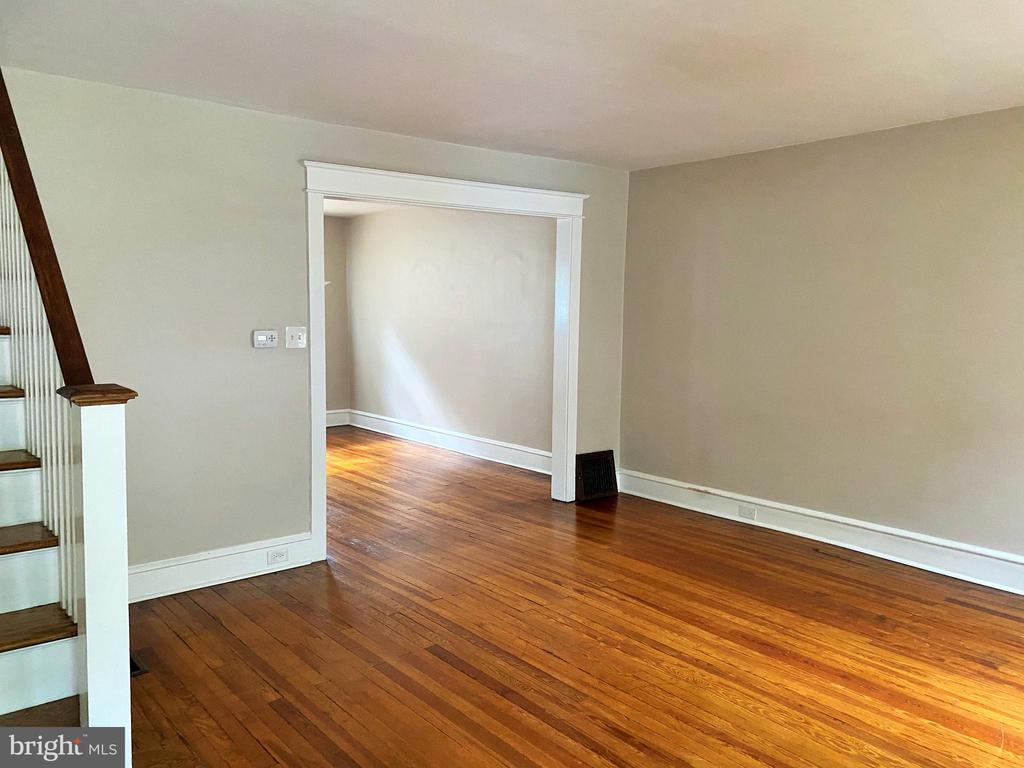 114 WESLEY AVENUE
