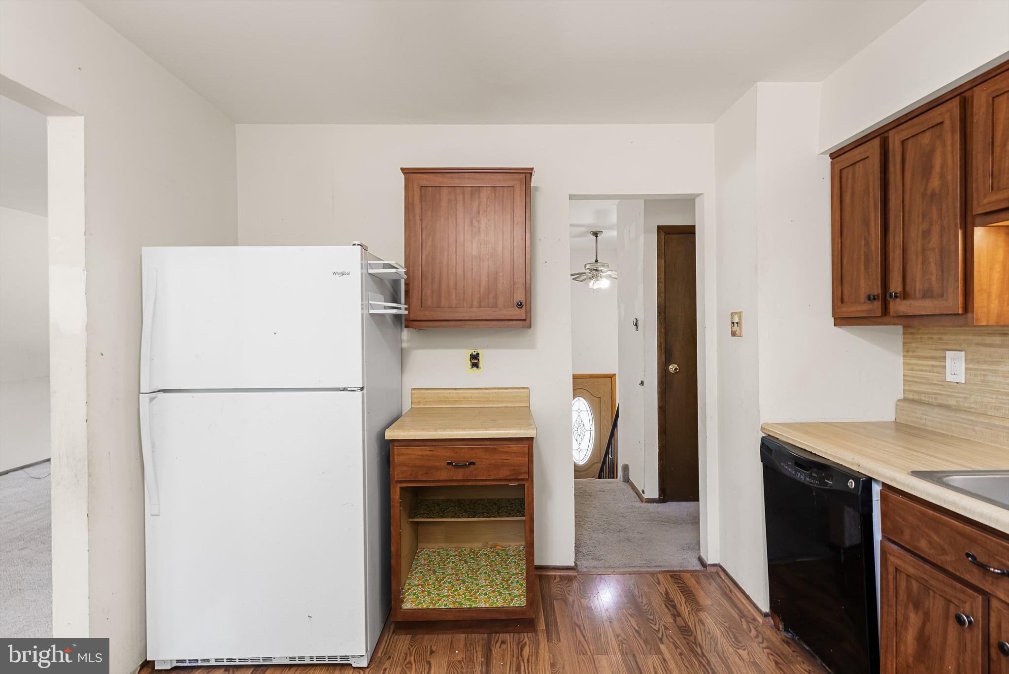 2337 FERNWOOD AVENUE