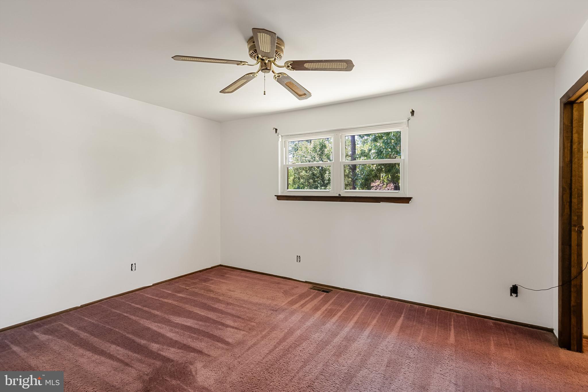 2337 FERNWOOD AVENUE