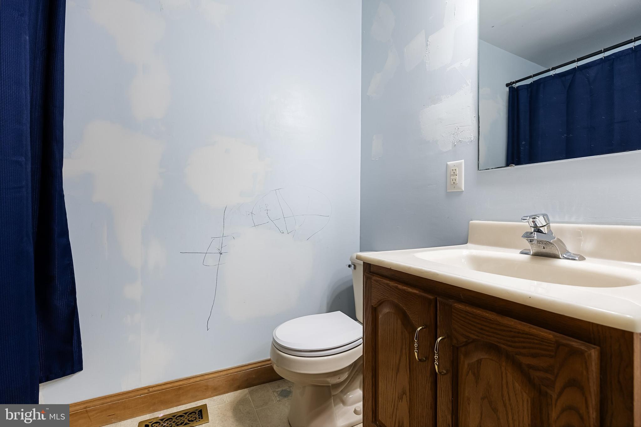 2337 FERNWOOD AVENUE