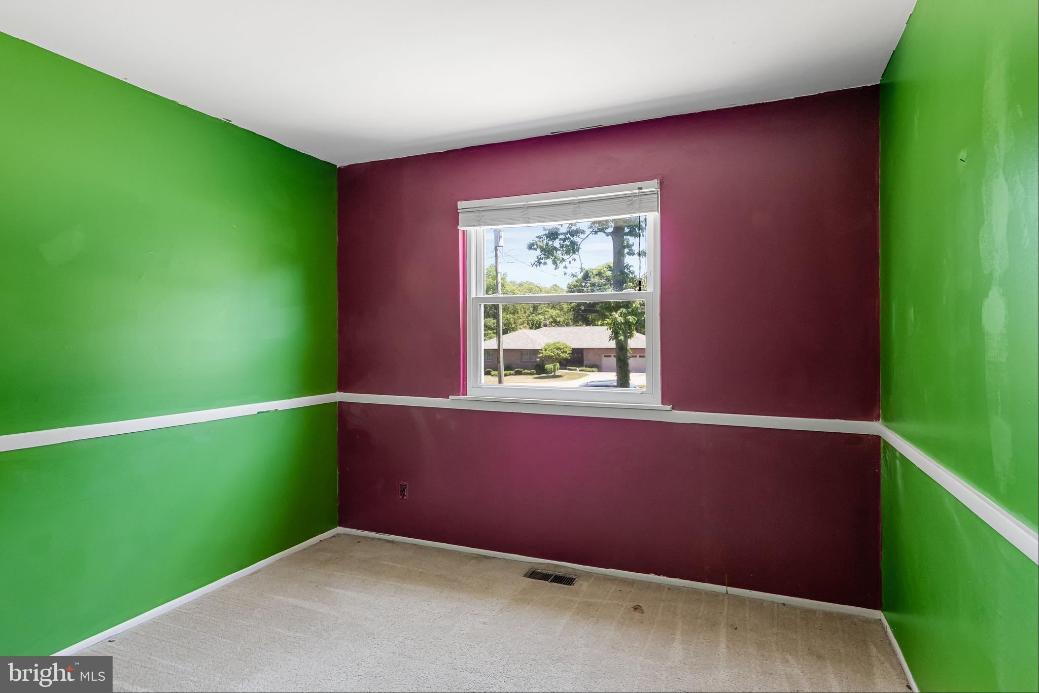 2337 FERNWOOD AVENUE