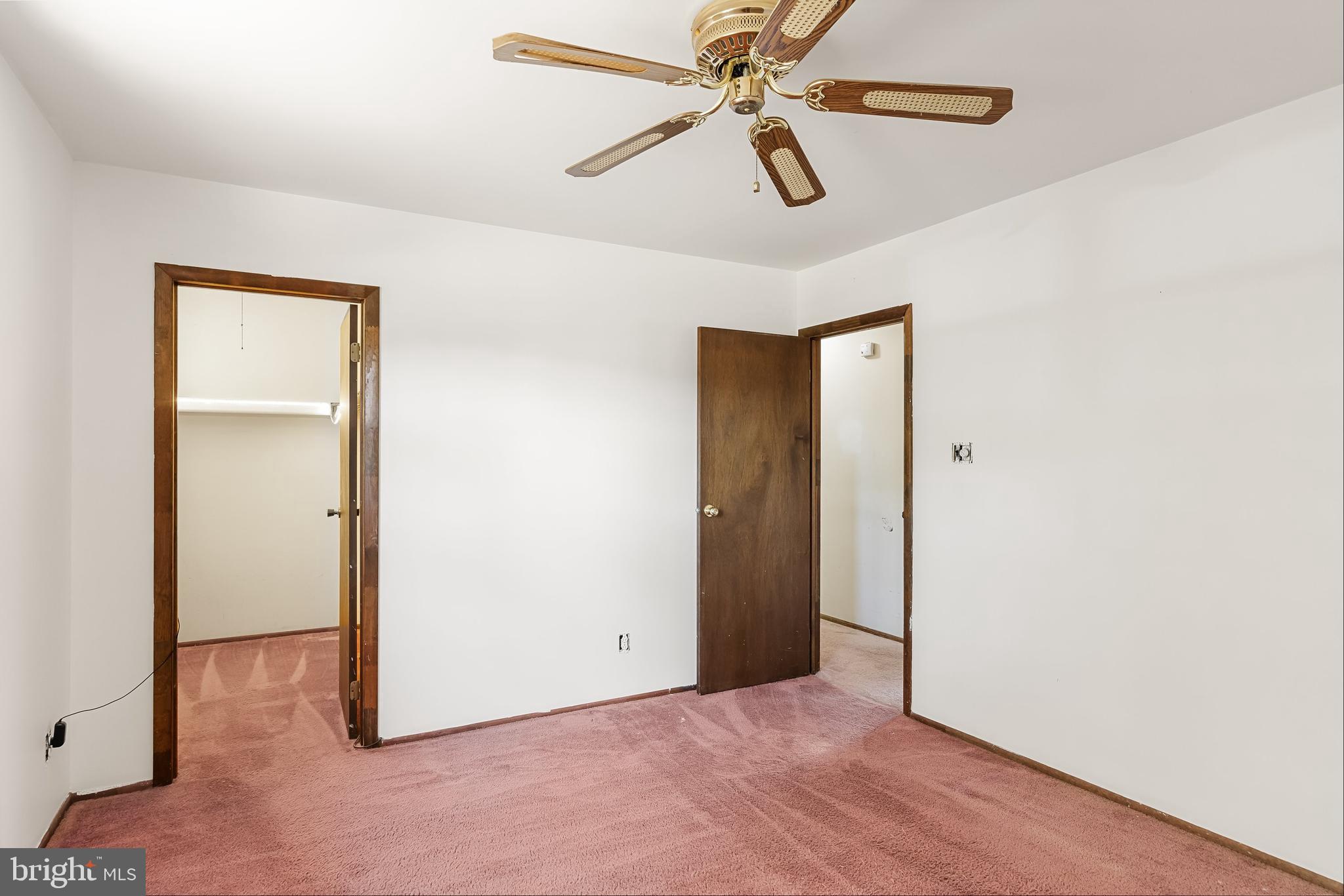 2337 FERNWOOD AVENUE