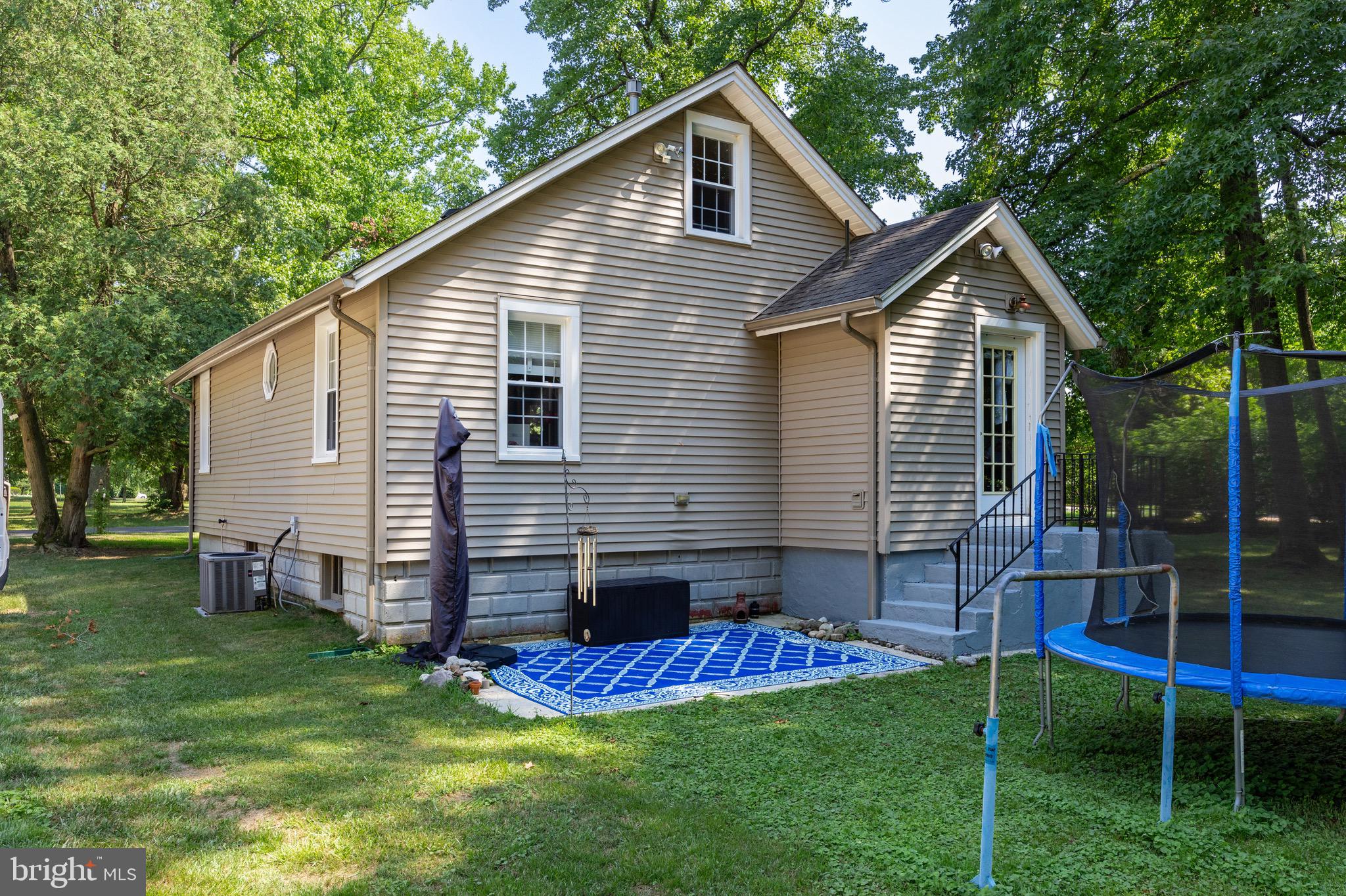 1501 Spruce Ave