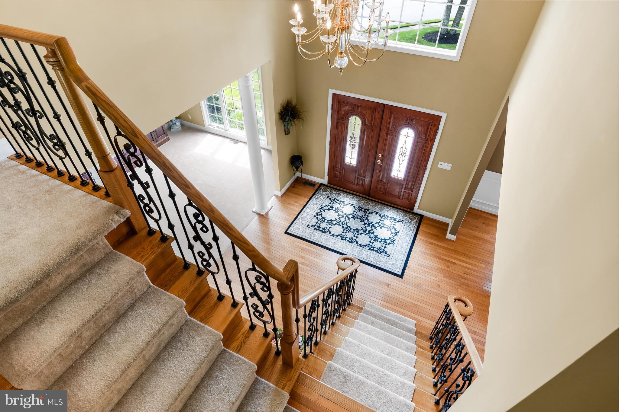 1 Simsbury Dr