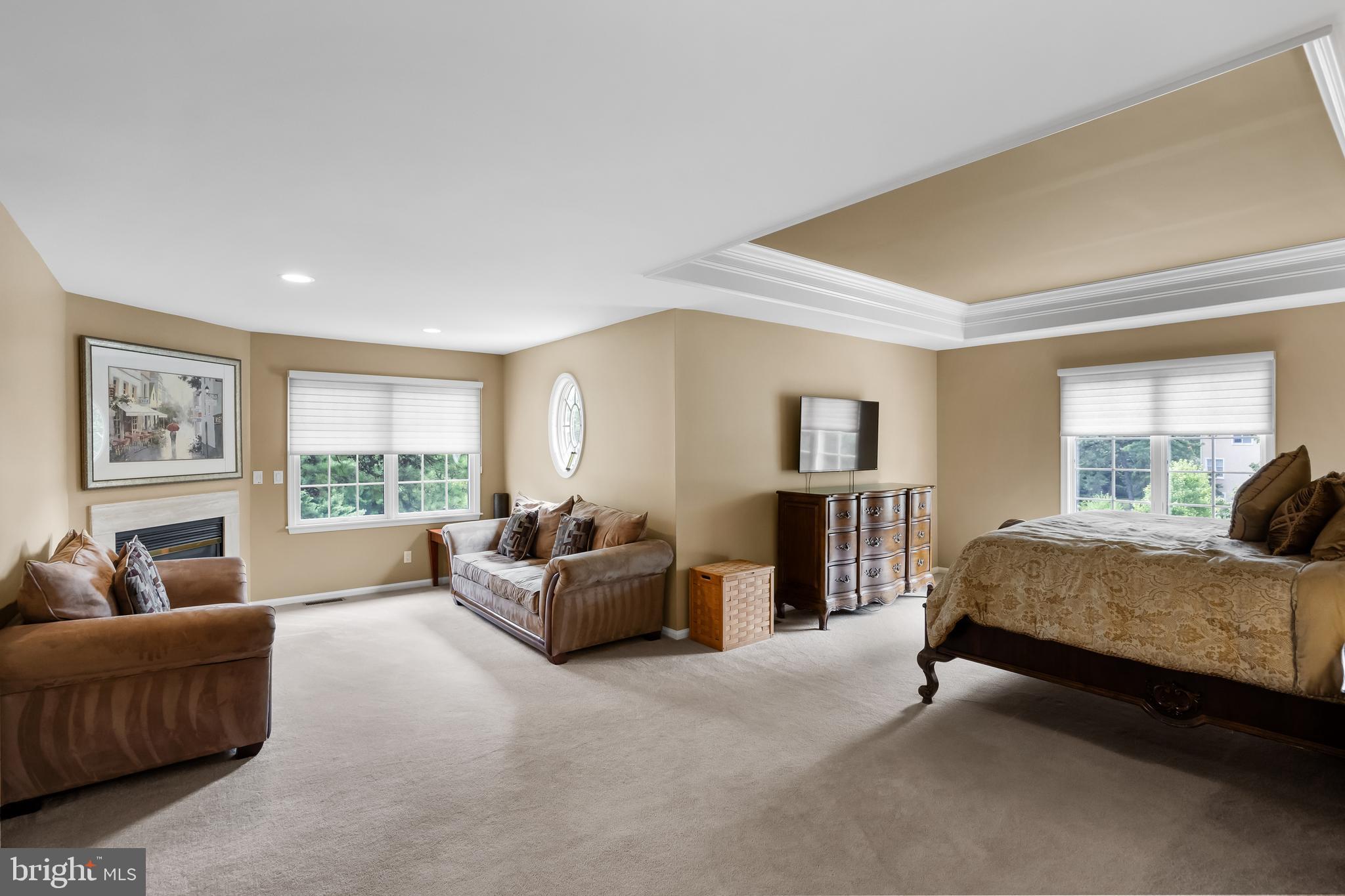 1 Simsbury Dr