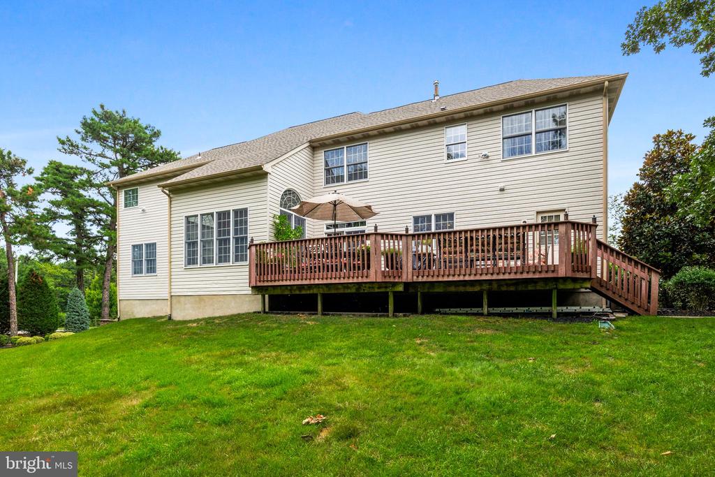 1 Simsbury Dr