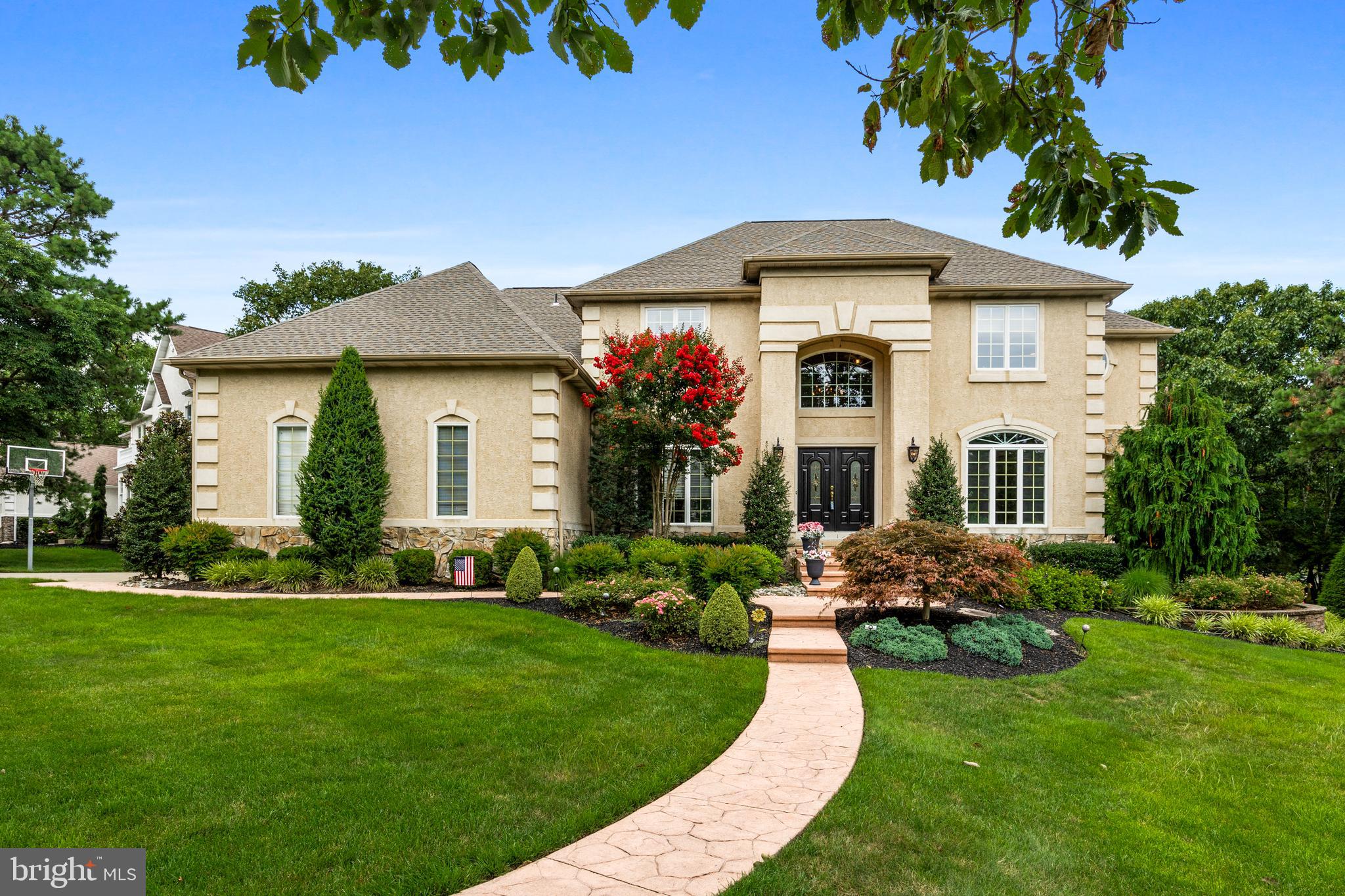 1 Simsbury Dr