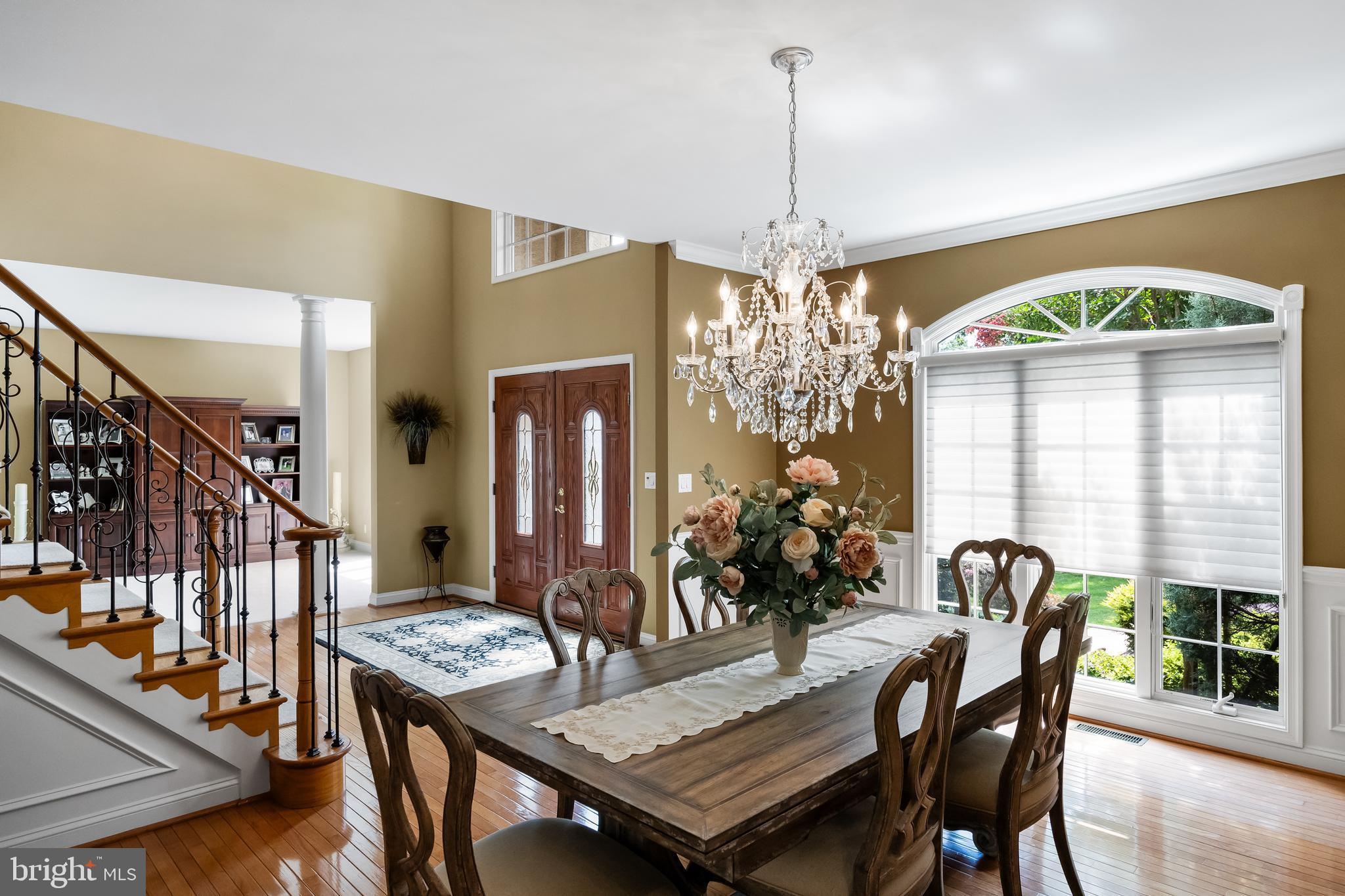 1 Simsbury Dr