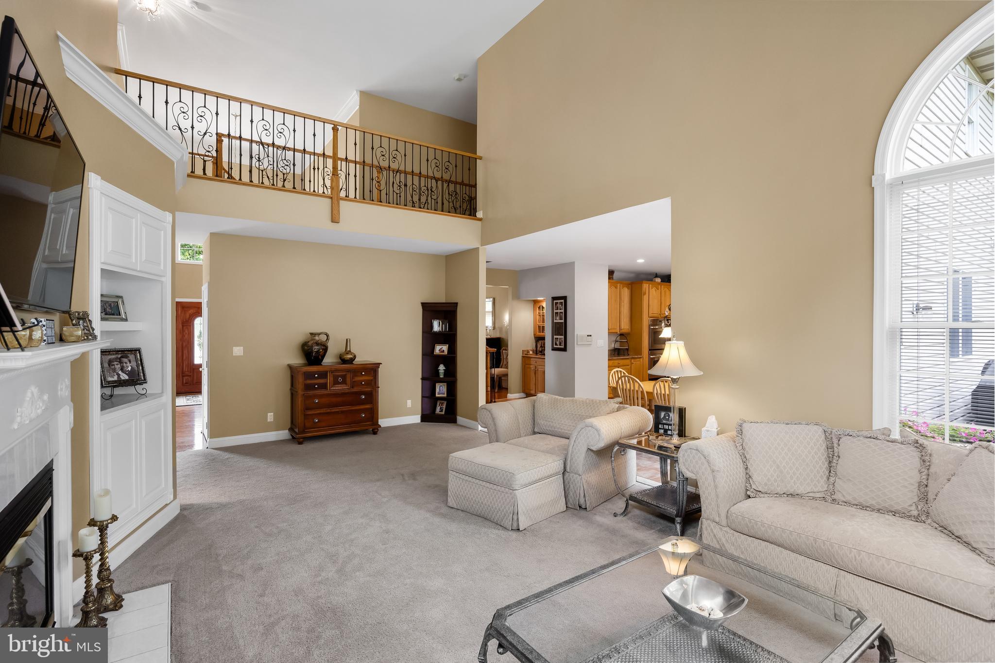 1 Simsbury Dr