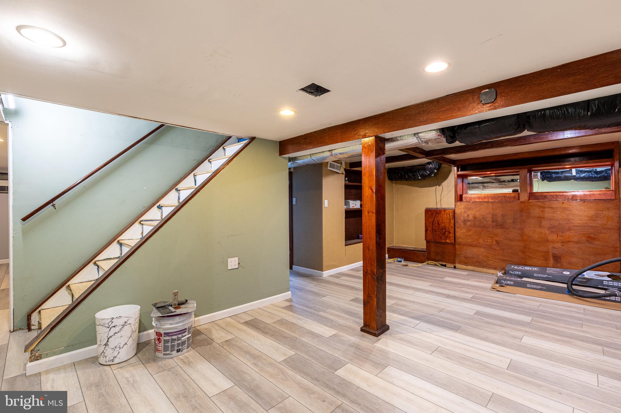 1101 Center Ave