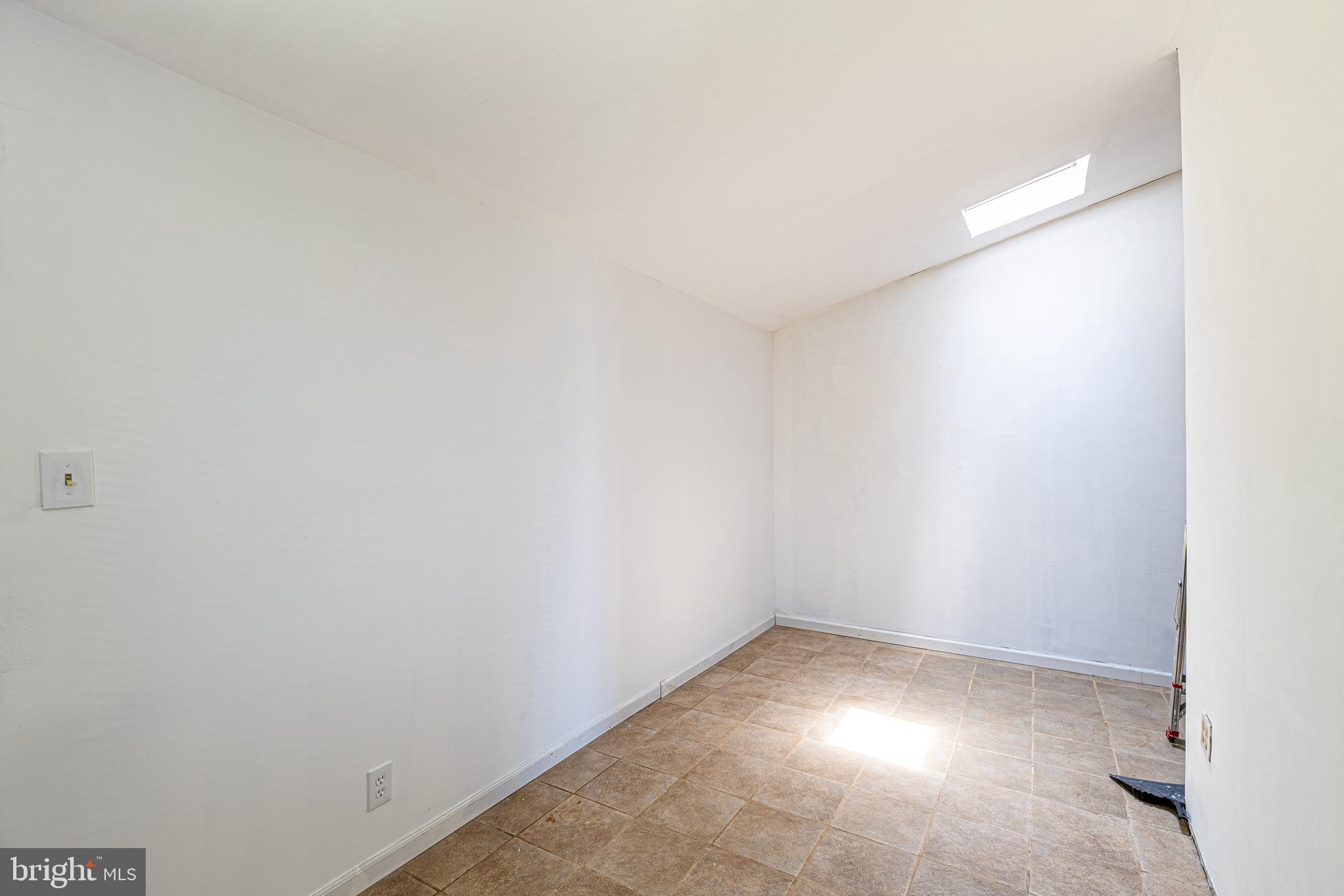 1101 Center Ave