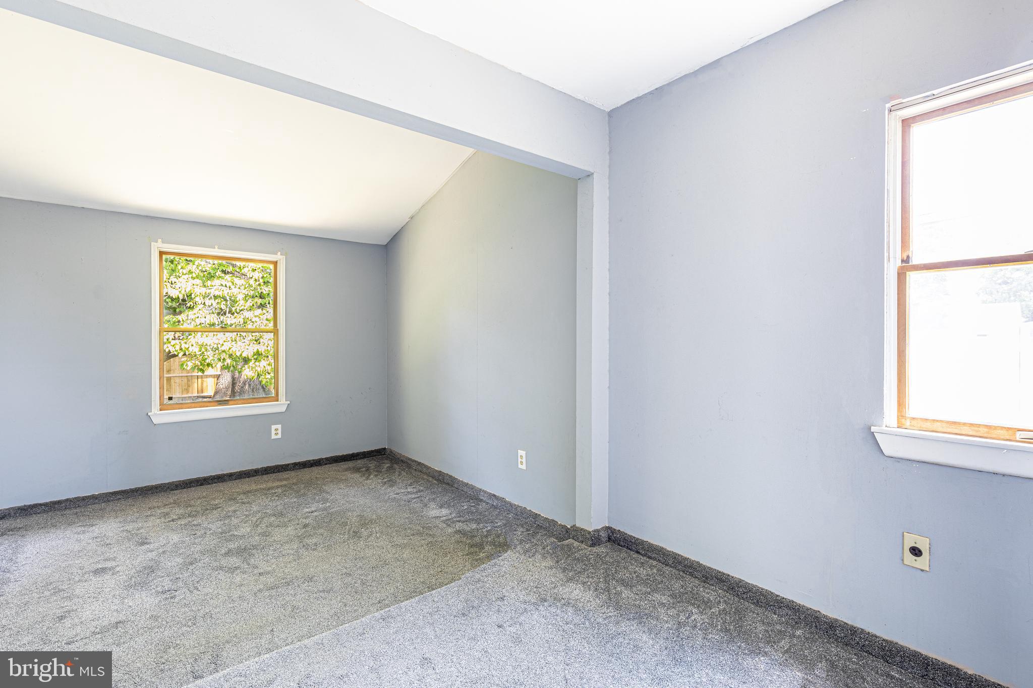1101 Center Ave
