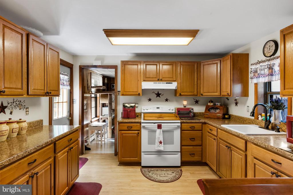89 E 9th Ave