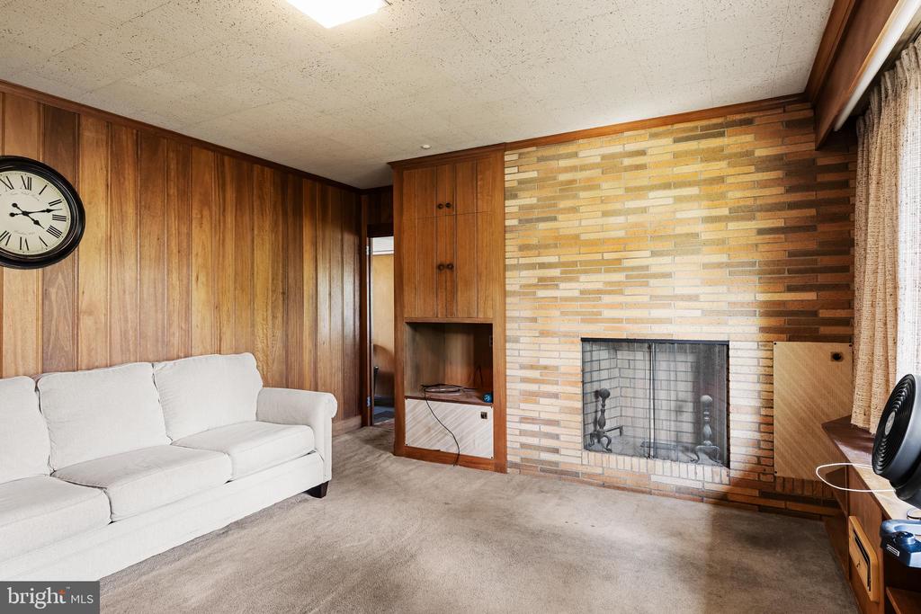 5010 Russell Ave