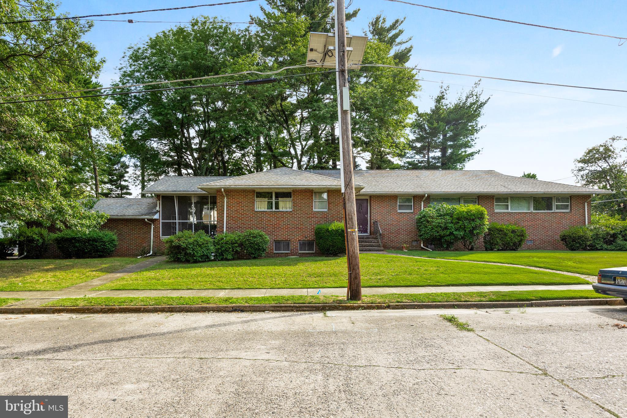 5010 Russell Ave